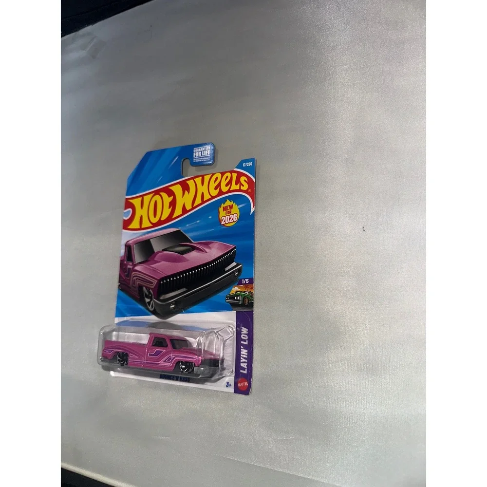 Hot Wheels Layin Low Bounce N Bass Pink Lowrider Truck 17/250 New for 2026